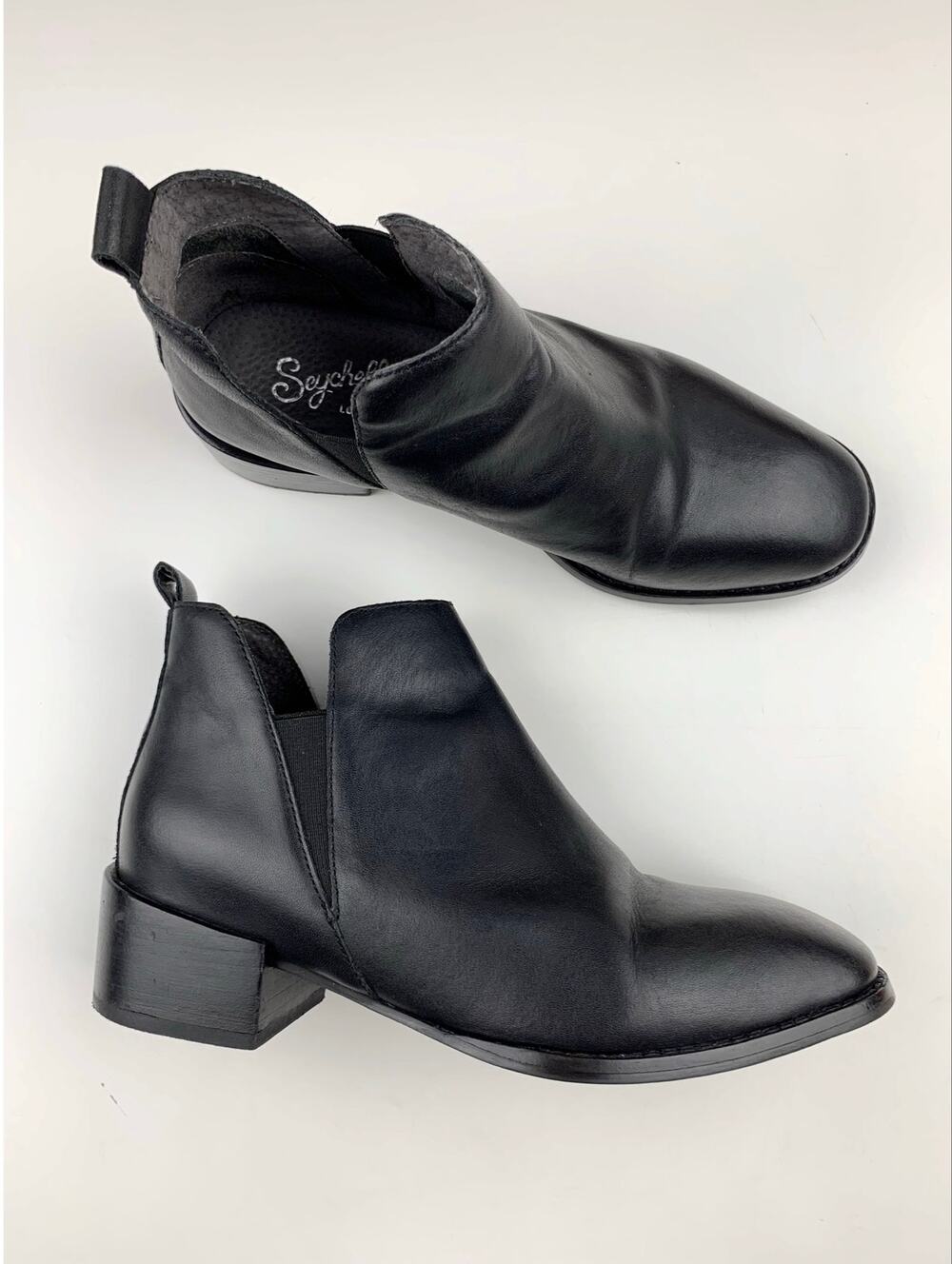 Anthropologie Seychelles Offstage Chelsea Boots Black Leather Ankle Women's 6